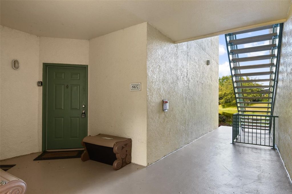 Image 3 of property listing at 8817 DUNES COURT 102, Kissimmee, FL 34747