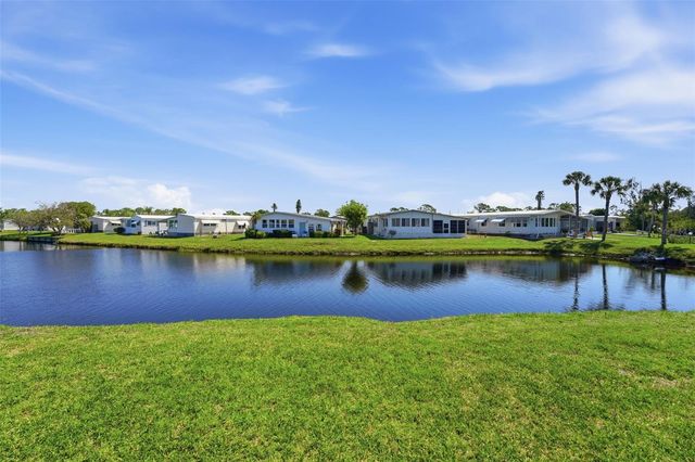 212 MARTINIQUE ROAD, North Port, FL 34287