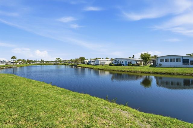 212 MARTINIQUE ROAD, North Port, FL 34287