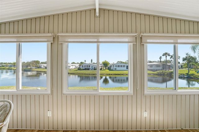 212 MARTINIQUE ROAD, North Port, FL 34287