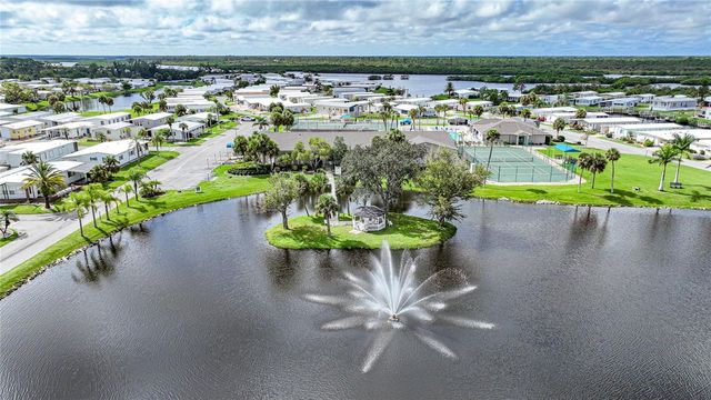 212 MARTINIQUE ROAD, North Port, FL 34287