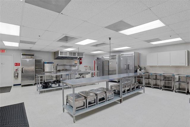 212 MARTINIQUE ROAD, North Port, FL 34287