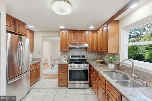 6512 CAPE CT, Falls Church, VA 22043