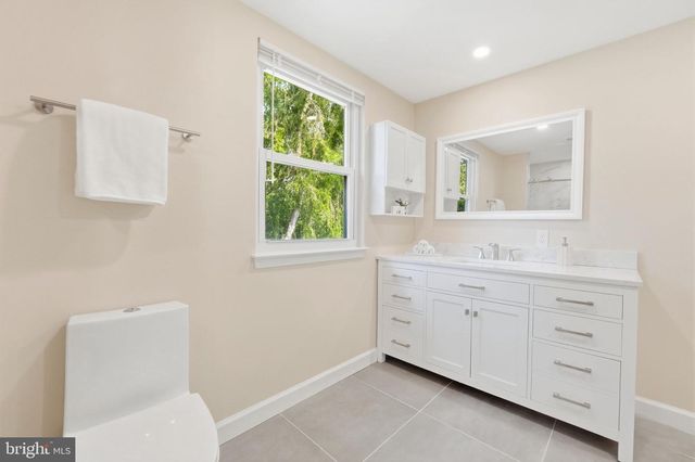 6512 CAPE CT, Falls Church, VA 22043