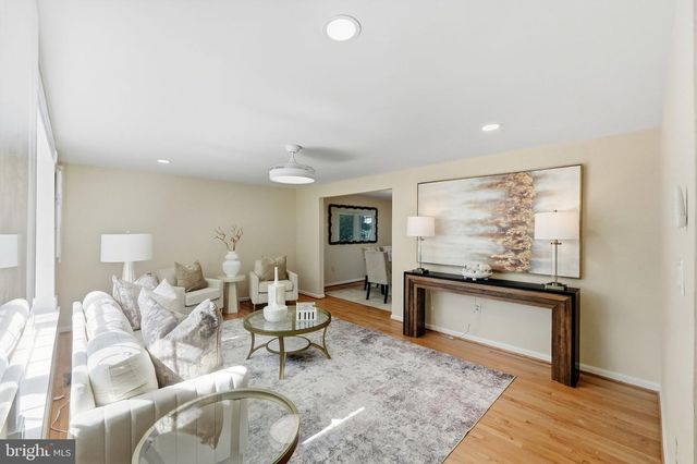 6512 CAPE CT, Falls Church, VA 22043
