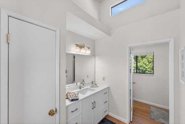 300 Columbia Street, Santa Cruz, CA 95060