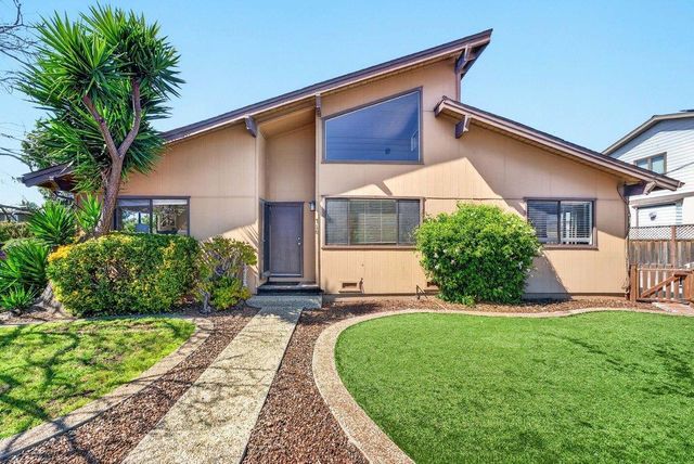 300 Columbia Street, Santa Cruz, CA 95060