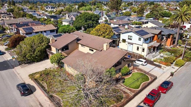 300 Columbia Street, Santa Cruz, CA 95060