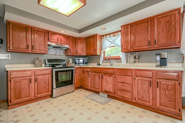 7600 Kniffen Road, Leroy, OH 44077