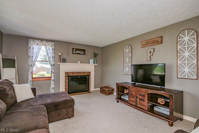 7600 Kniffen Road, Leroy, OH 44077