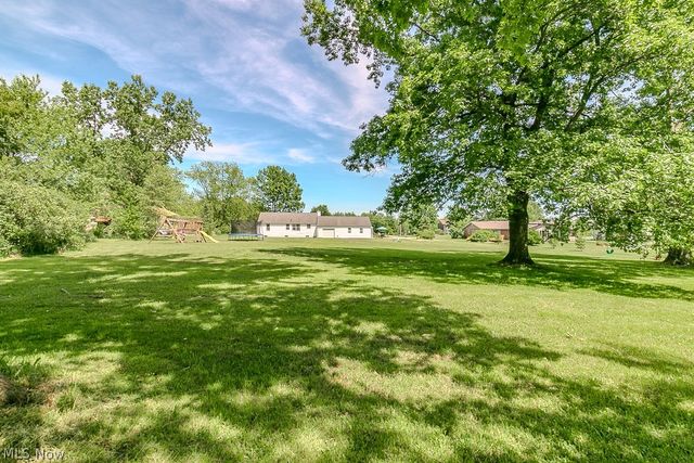 7600 Kniffen Road, Leroy, OH 44077