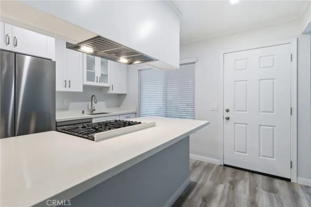 1422 Cabrillo Park B, Santa Ana, CA 92701