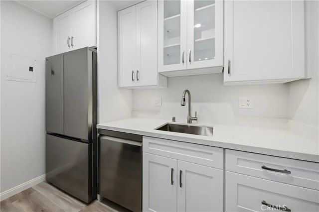 1422 Cabrillo Park B, Santa Ana, CA 92701