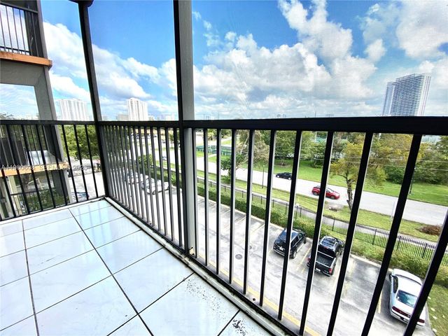 16950 DIXIE A536, North Miami Beach, FL 33160