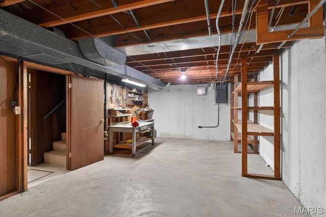 848 S Aldan Drive, Olivette, MO 63132