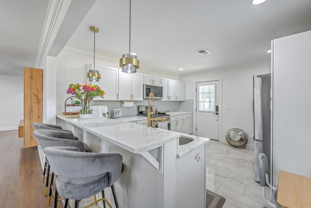 1024 W Recess Road, Hanahan, SC 29410