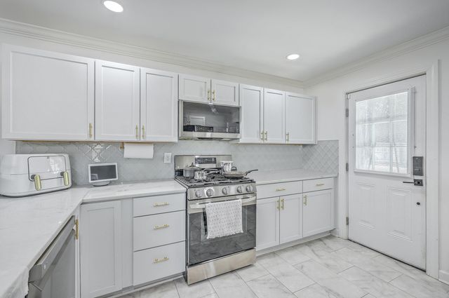 1024 W Recess Road, Hanahan, SC 29410