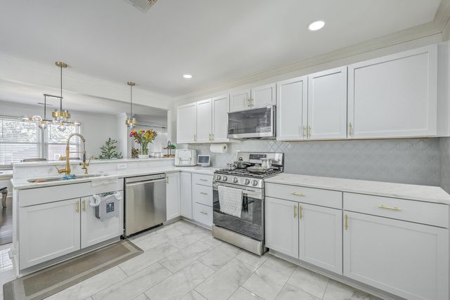 1024 W Recess Road, Hanahan, SC 29410