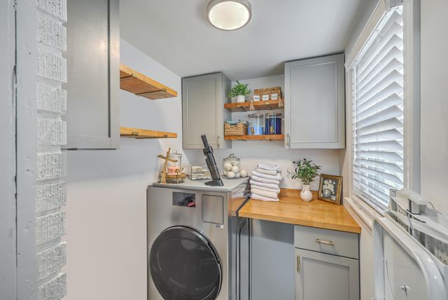 1024 W Recess Road, Hanahan, SC 29410