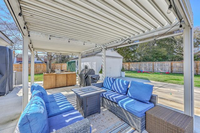 1024 W Recess Road, Hanahan, SC 29410