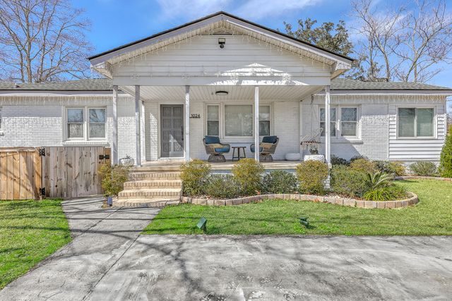 1024 W Recess Road, Hanahan, SC 29410