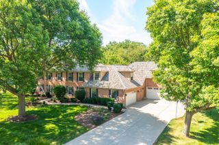 126 Schooner Lane, Lake Barrington, IL 60010