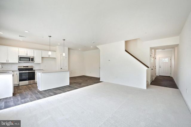 7857 BRIARWOOD DR, Harrisburg, PA 17112