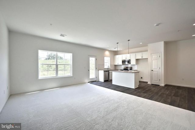 7857 BRIARWOOD DR, Harrisburg, PA 17112