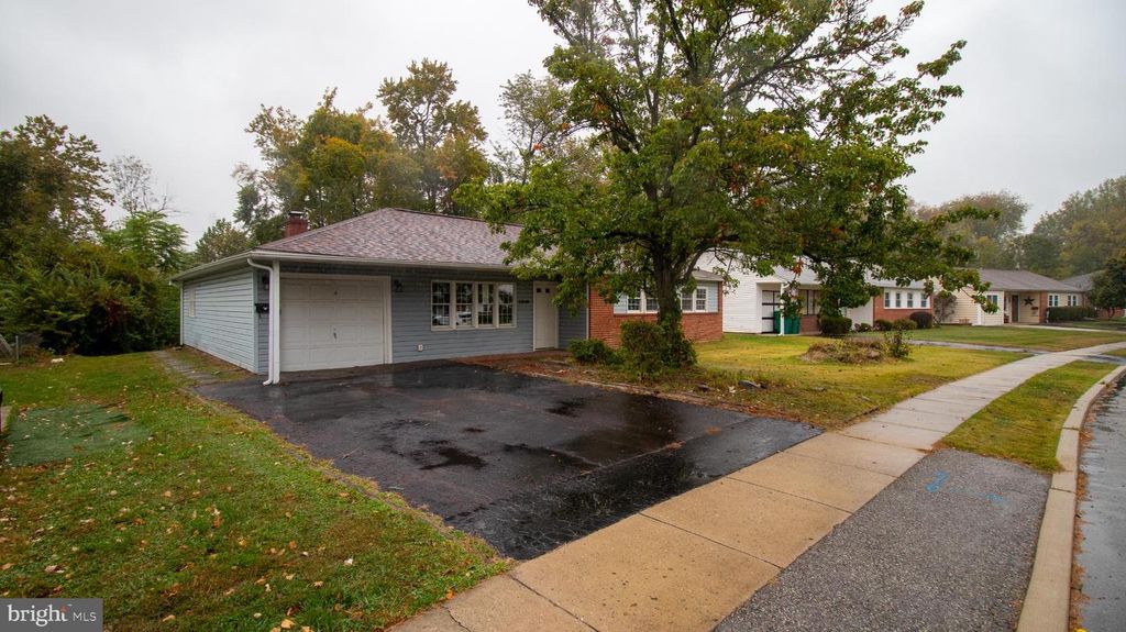2949 STONEY CREEK, Norristown, PA 19401