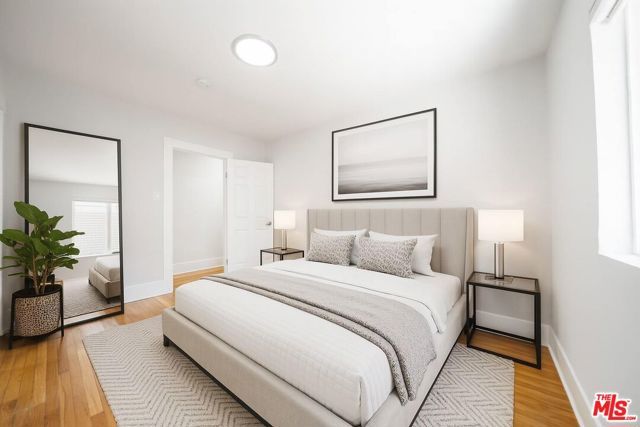 1011 S Plymouth Boulevard, Los Angeles, CA 90019