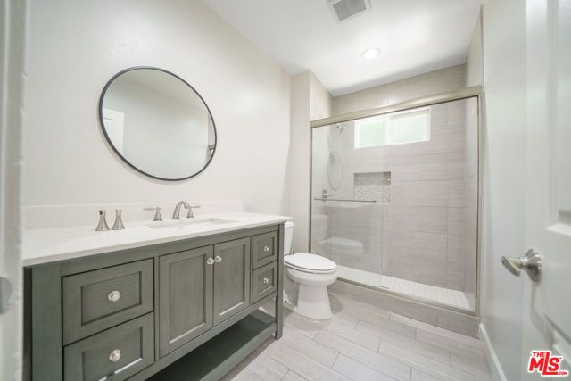 1011 S Plymouth Boulevard, Los Angeles, CA 90019