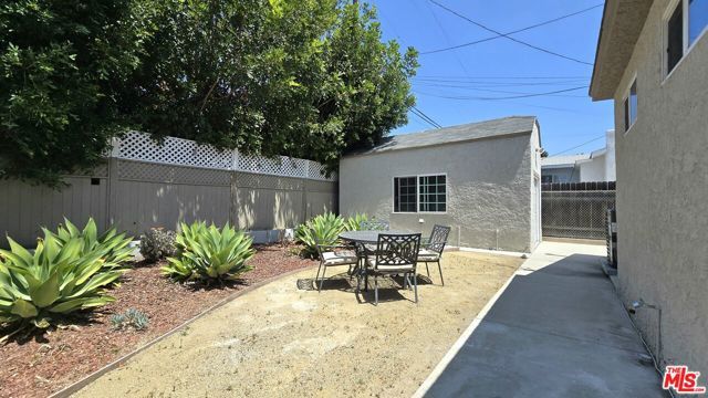 1011 S Plymouth Boulevard, Los Angeles, CA 90019