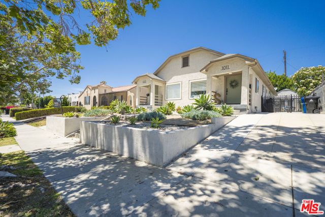 1011 S Plymouth Boulevard, Los Angeles, CA 90019