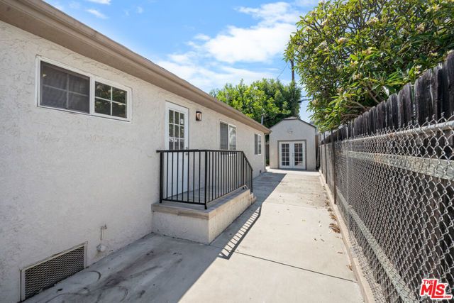 1011 S Plymouth Boulevard, Los Angeles, CA 90019