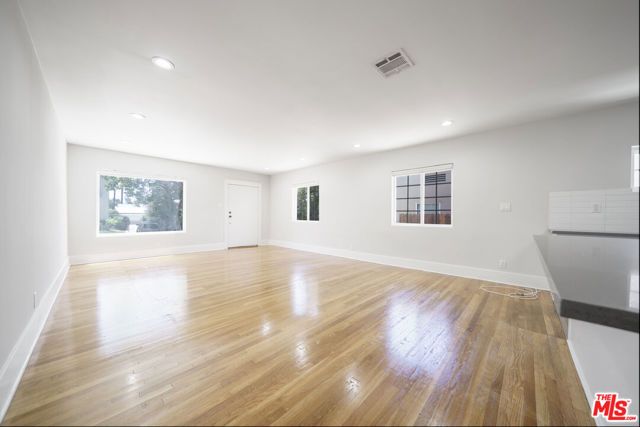 1011 S Plymouth Boulevard, Los Angeles, CA 90019