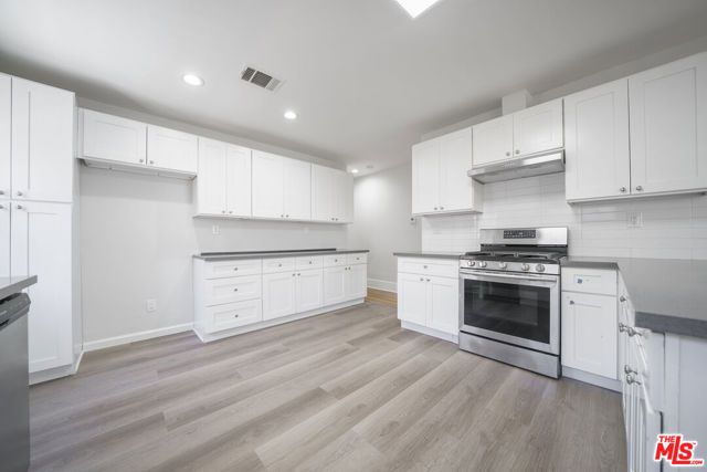 1011 S Plymouth Boulevard, Los Angeles, CA 90019