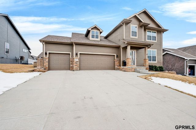 11517 Grissom Street, Papillion, NE 68046