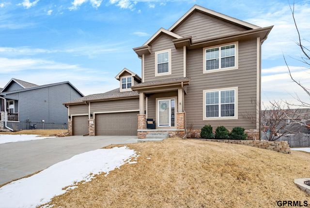 11517 Grissom Street, Papillion, NE 68046
