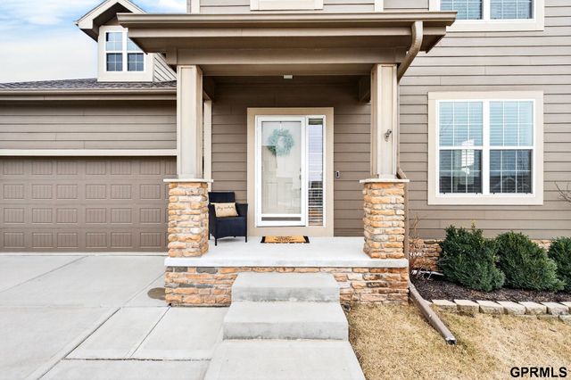 11517 Grissom Street, Papillion, NE 68046