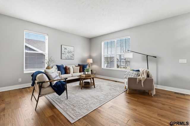 11517 Grissom Street, Papillion, NE 68046