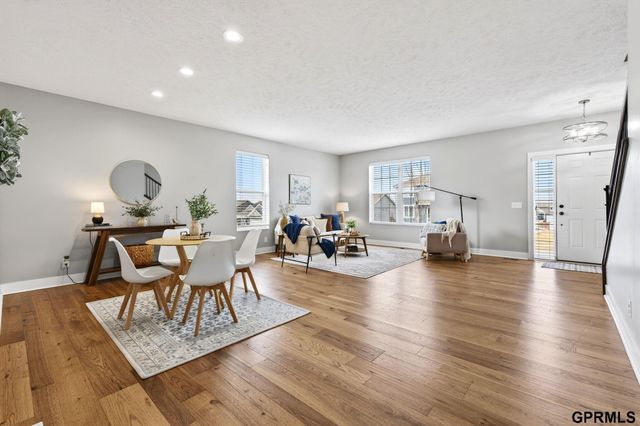 11517 Grissom Street, Papillion, NE 68046