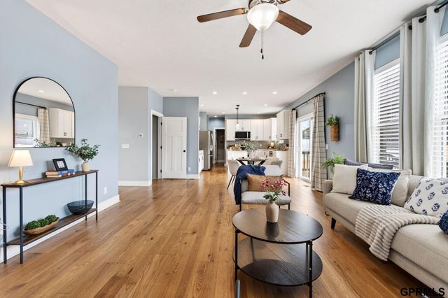 11517 Grissom Street, Papillion, NE 68046