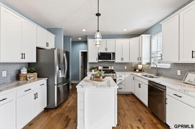 11517 Grissom Street, Papillion, NE 68046