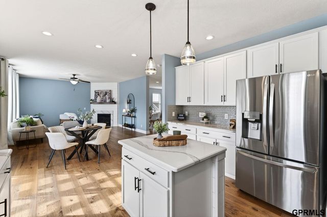 11517 Grissom Street, Papillion, NE 68046