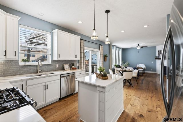 11517 Grissom Street, Papillion, NE 68046