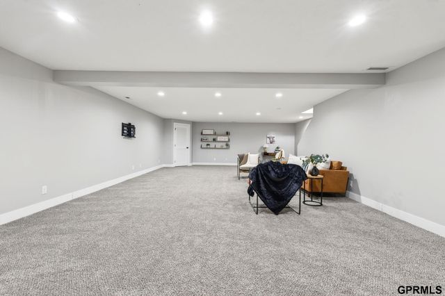 11517 Grissom Street, Papillion, NE 68046