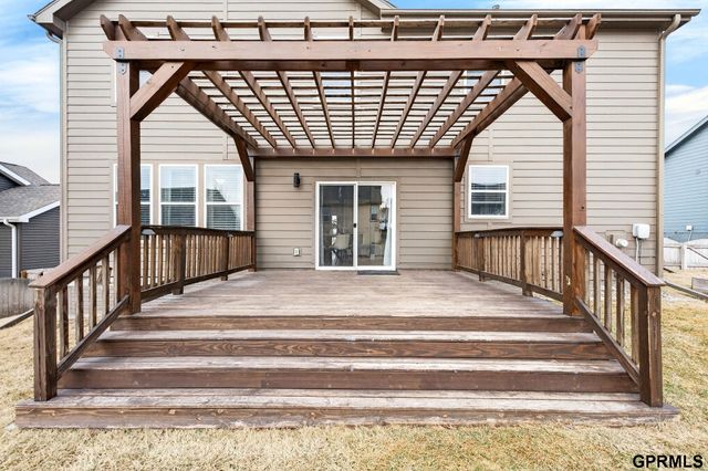 11517 Grissom Street, Papillion, NE 68046