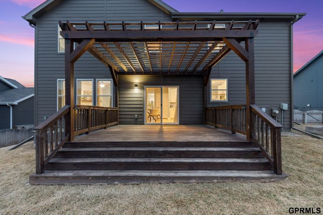 11517 Grissom Street, Papillion, NE 68046