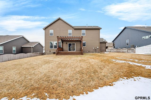 11517 Grissom Street, Papillion, NE 68046