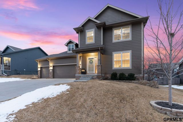 11517 Grissom Street, Papillion, NE 68046